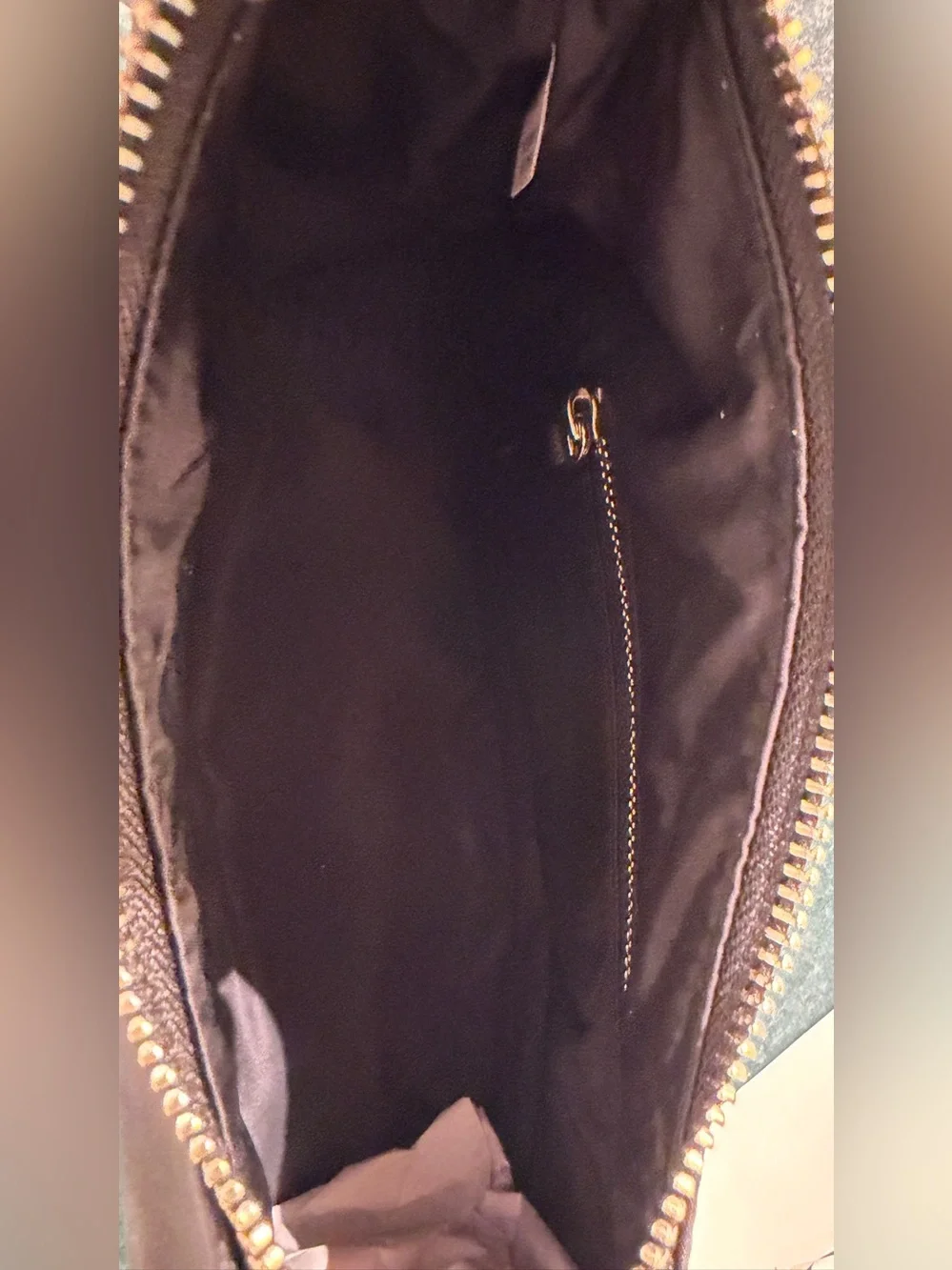 Tory Burch authenticity logo top